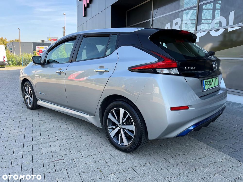 Nissan Leaf - 4
