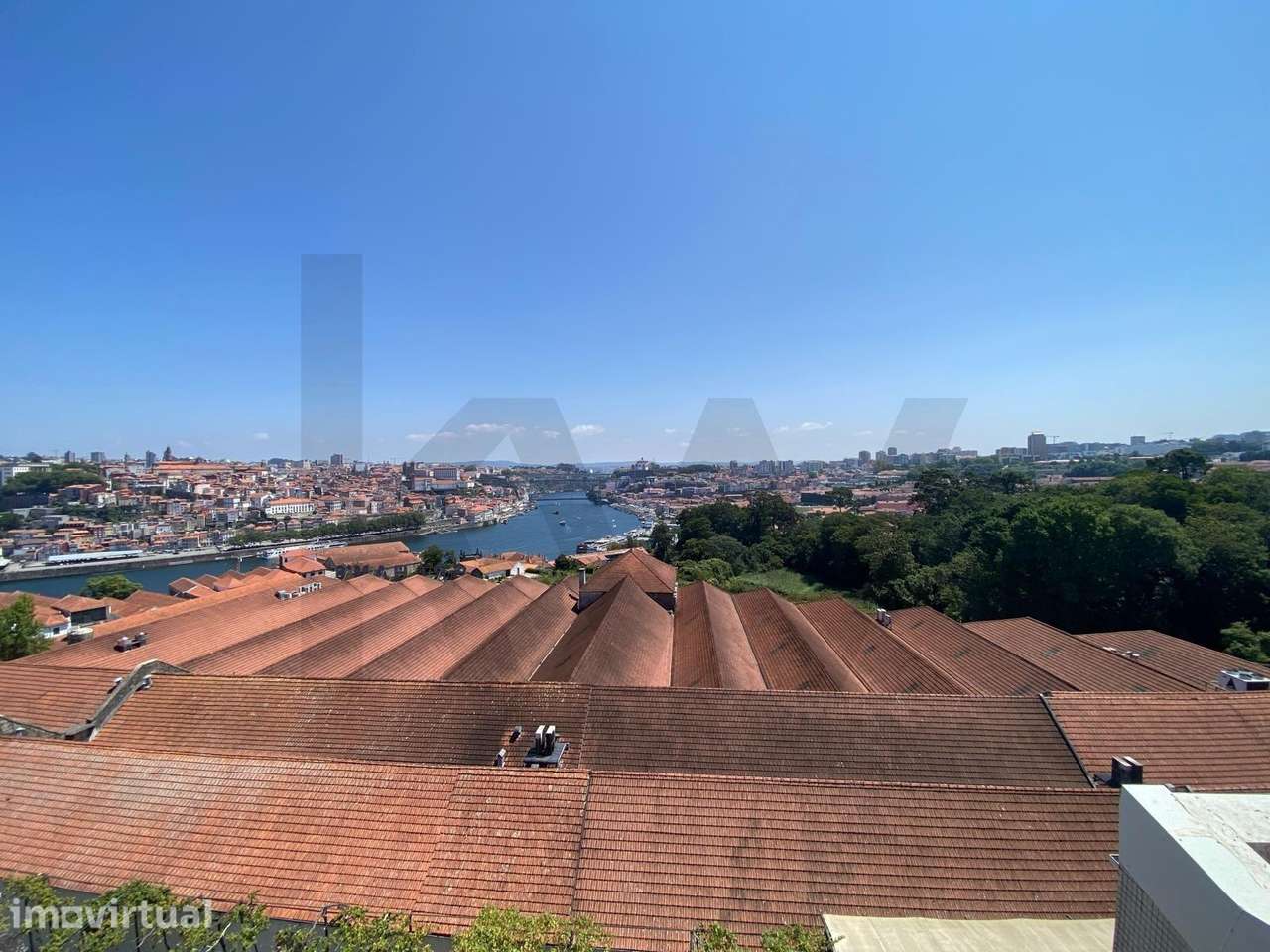 Apartamento T1 para arrendamento com vistas sobre o Rio Douro, mobilad - Grande imagem: 3/14