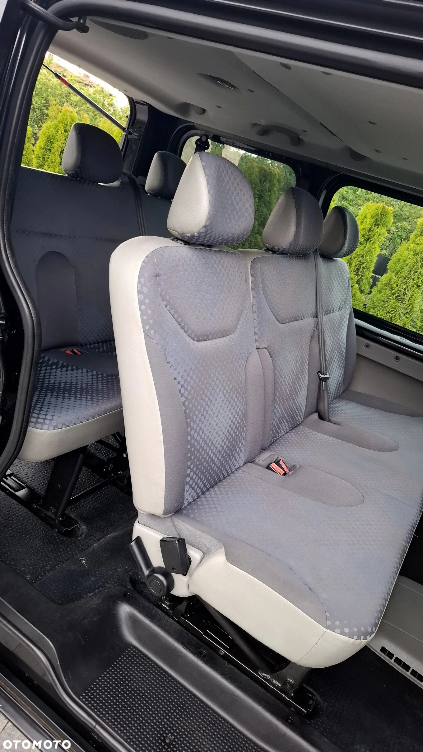 Renault Trafic 2.0 dCi 115 Combi L1H1 - 11