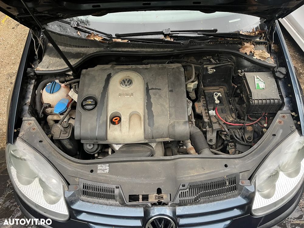 Dezmembrez VW Volkswagen Golf 5 2005 1,6 FSI benzina BAG albastru cutie 6+1 GVV - 14