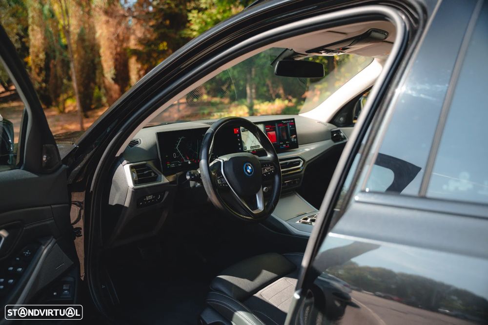 BMW 330 e Aut. - 28