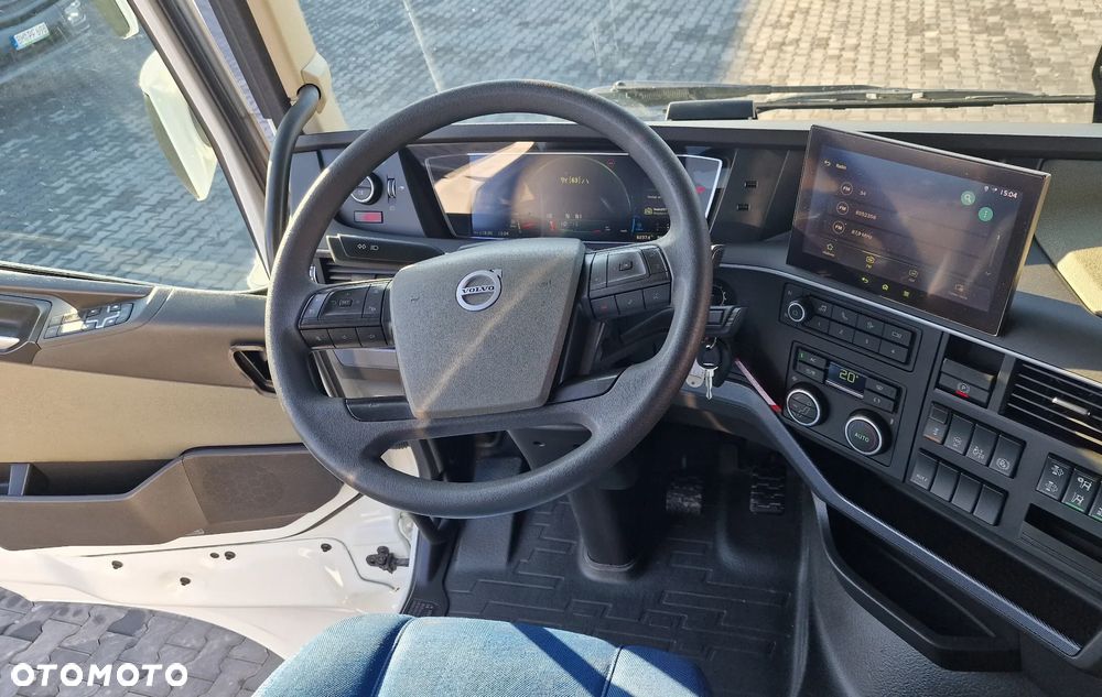 Volvo FH 500 Mega /Low Deck /Klima P. / Regulowane siodło standard - 26