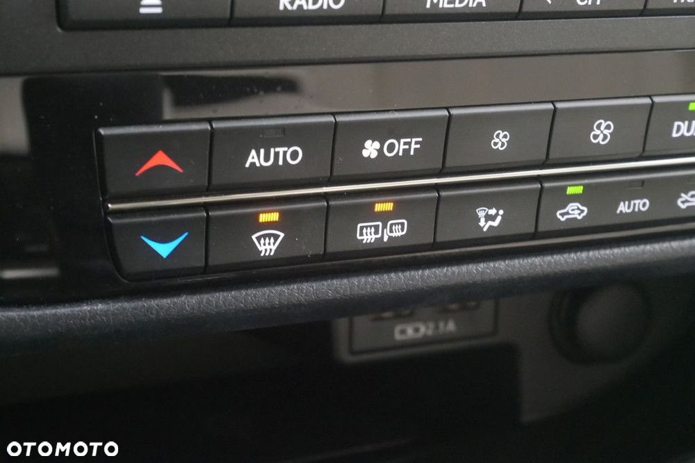Lexus RX - 21