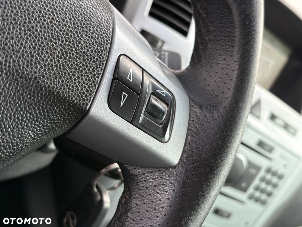 Opel Zafira 1.8 Sport - 19