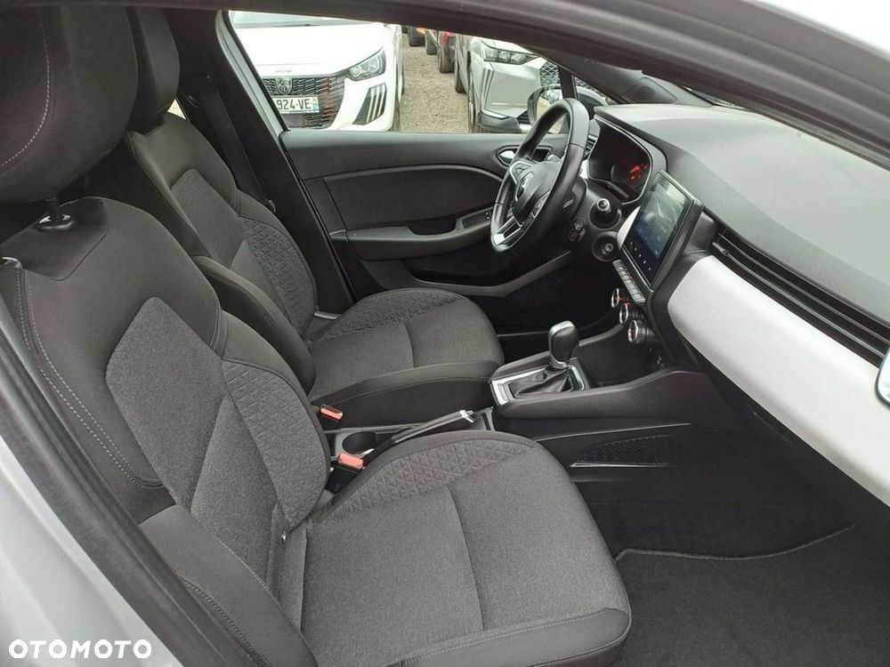 Renault Clio - 11