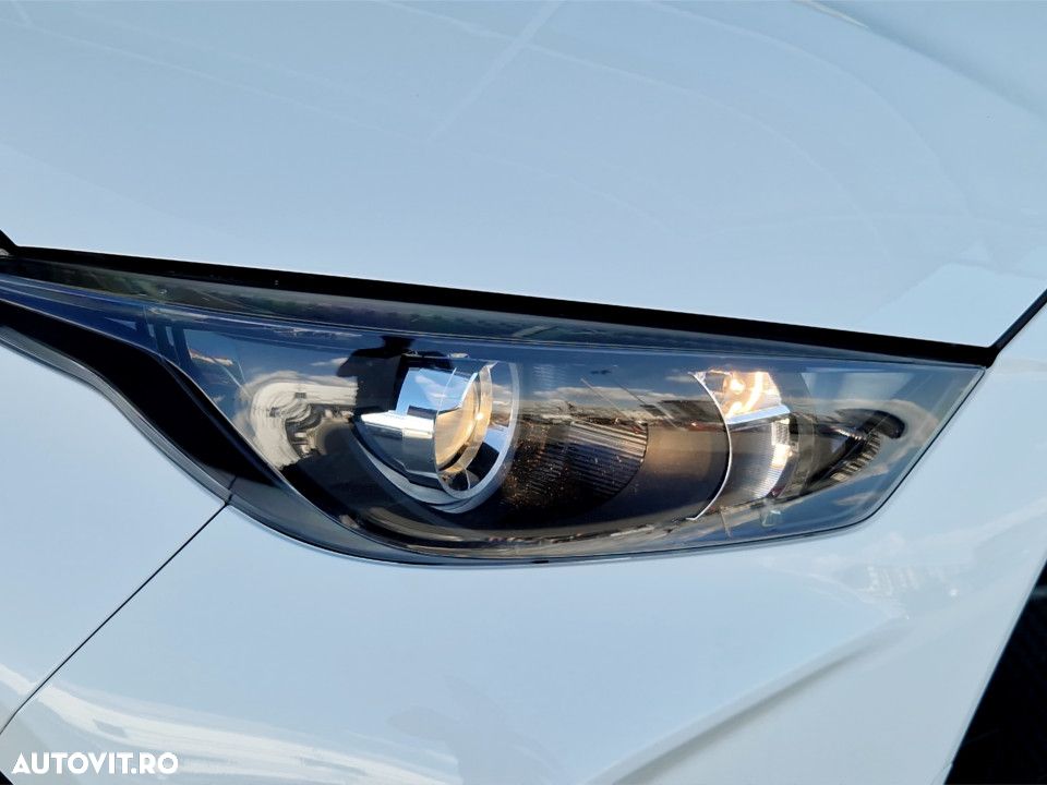Toyota Yaris - 10