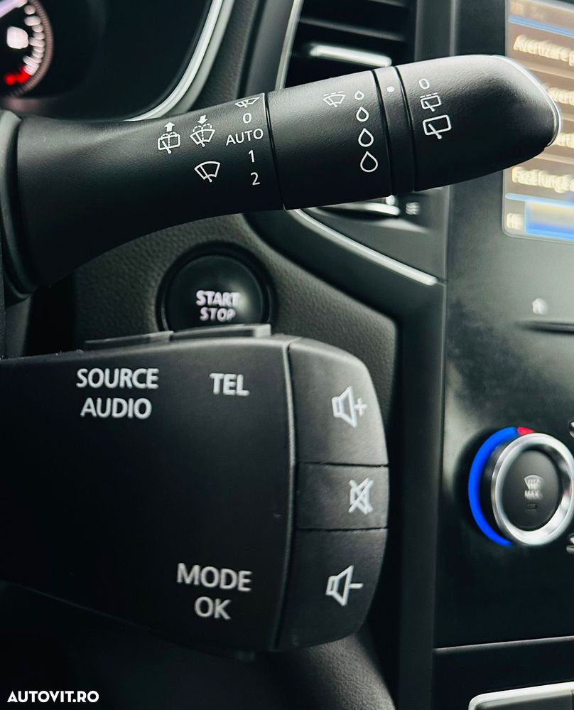 Renault Megane BLUE dCi 115 BUSINESS EDITION - 27