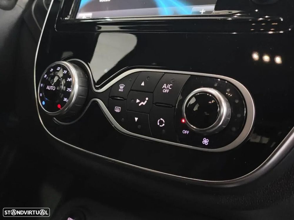 Renault Captur 1.5 dCi Exclusive EDC - 40