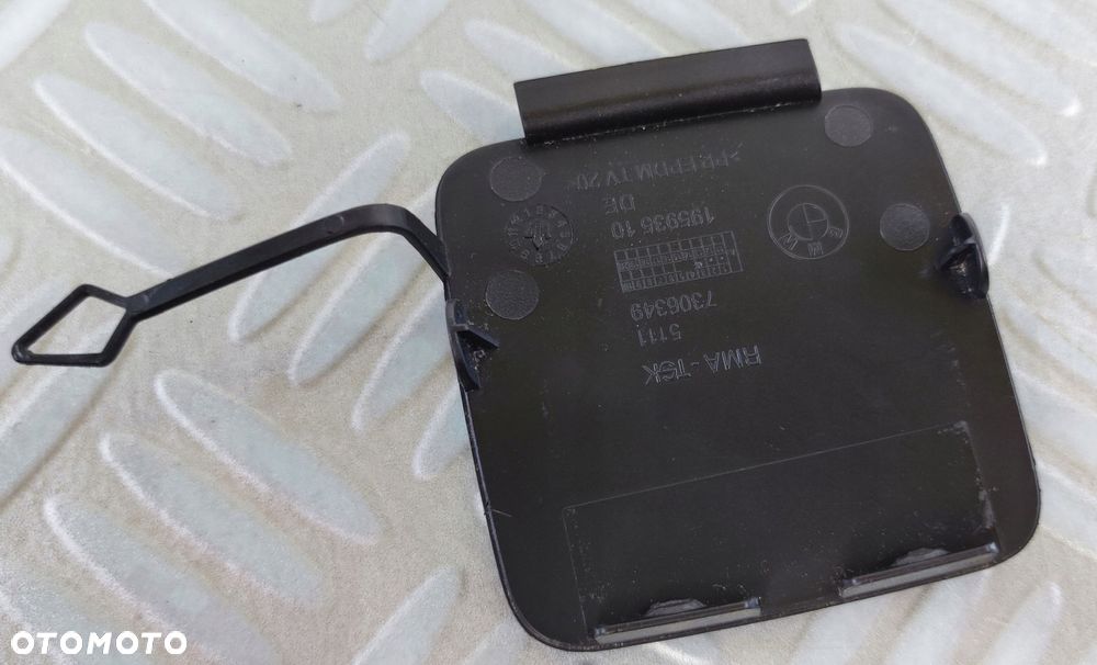 7306349 zaślepka ucha haka zderzaka przedniego przód BMW I3 2013-2022 - 2