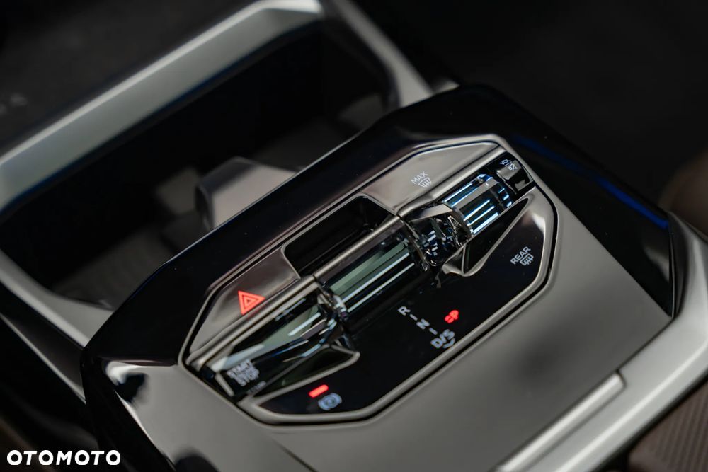 BMW Seria 7 740 xDrive mHEV sport - 28