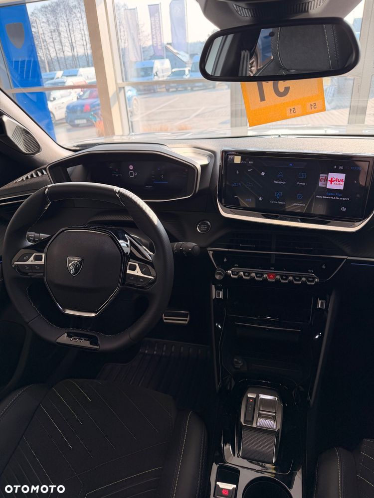 Peugeot 2008 - 10