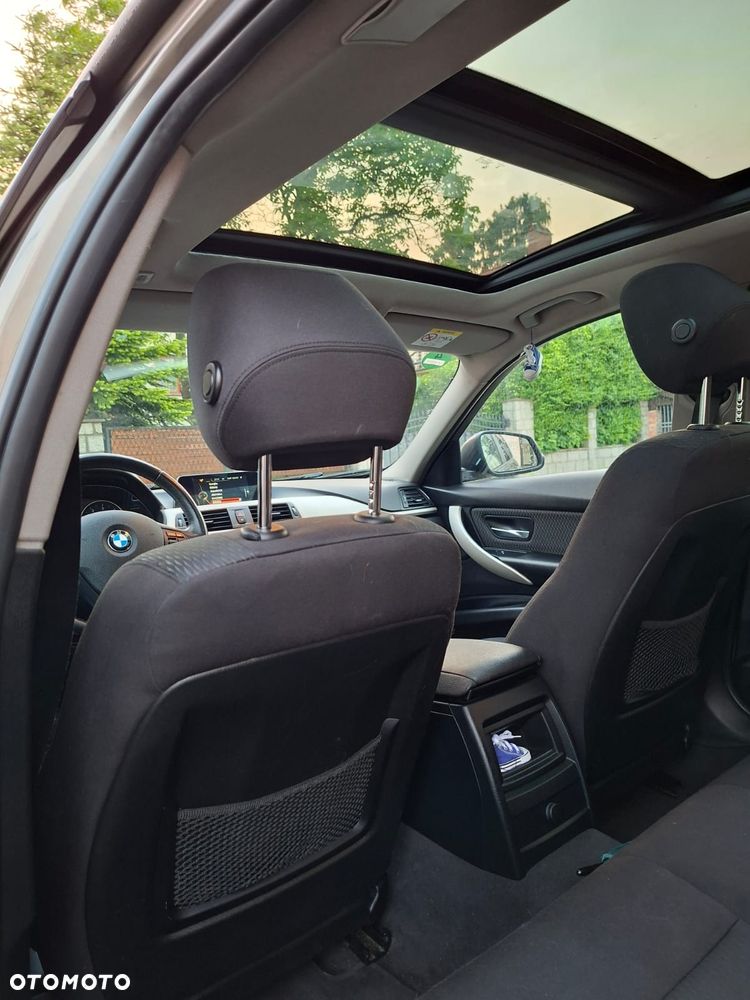 BMW Seria 3 318d - 13