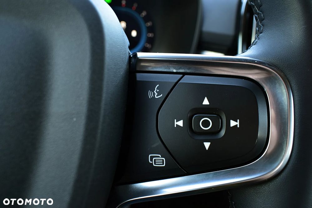 Volvo XC 40 B3 Core - 12