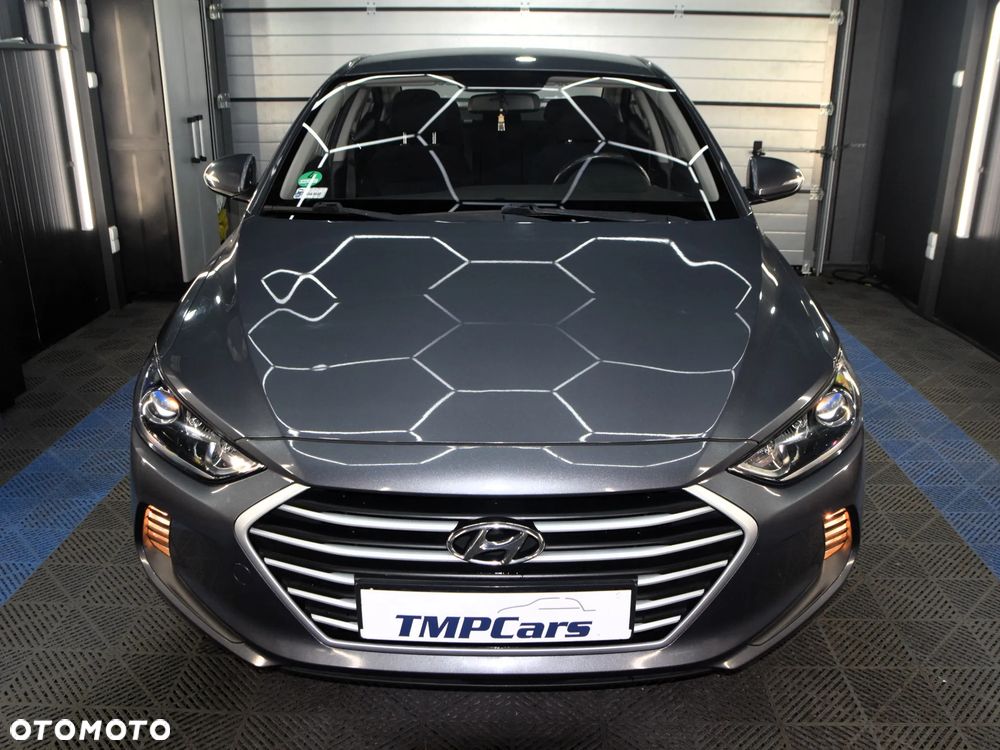 Hyundai Elantra 1.6 Classic Plus - 18