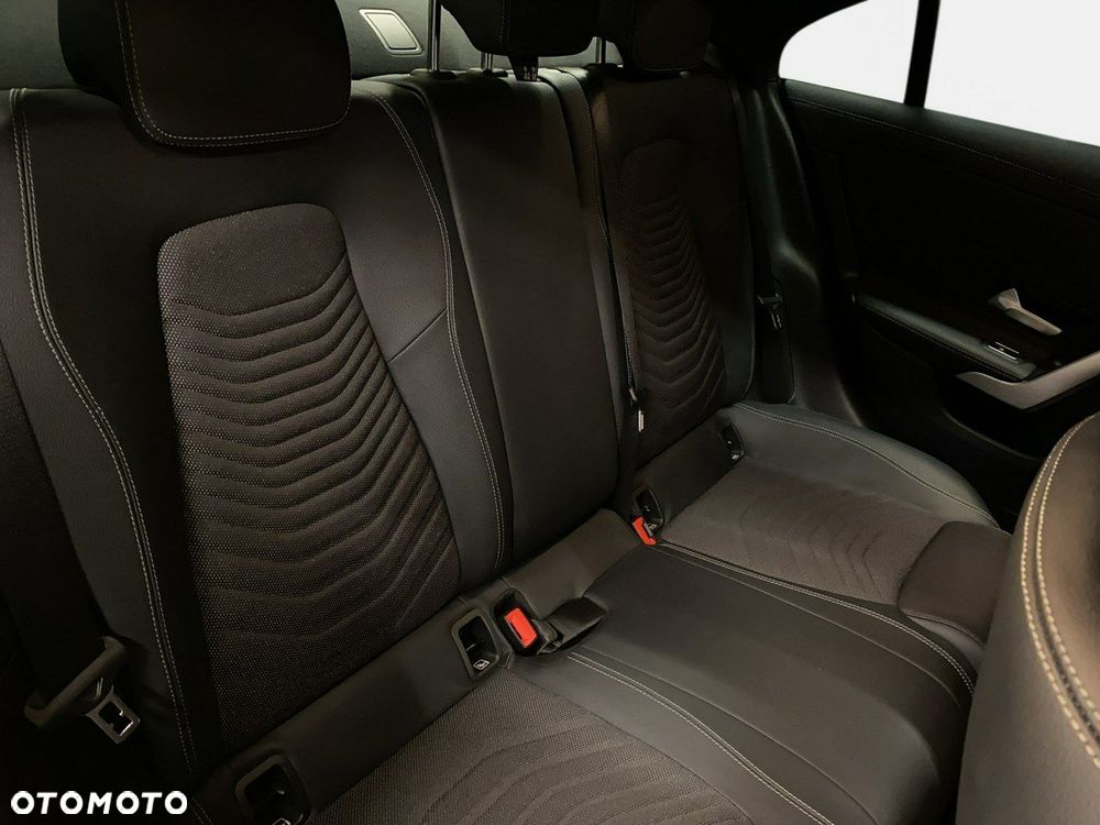 Mercedes-Benz CLA - 17