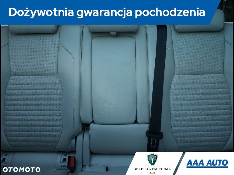 Land Rover Discovery Sport - 11