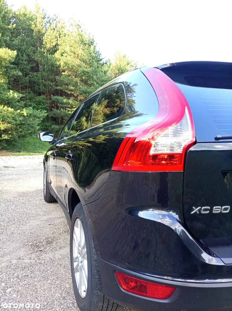 Volvo XC 60 D5 AWD Summum - 16