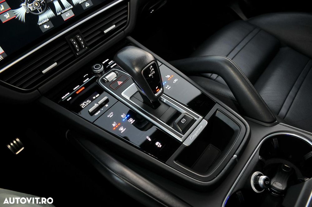 Porsche Cayenne - 10