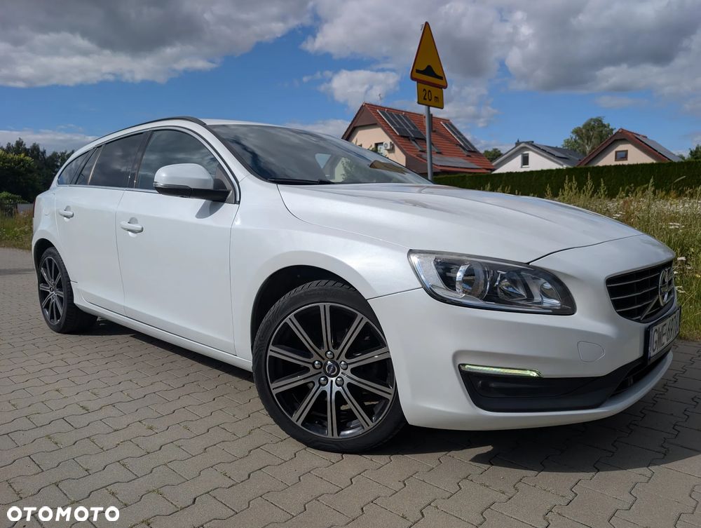 Volvo V60 D3 Geartronic Summum - 2