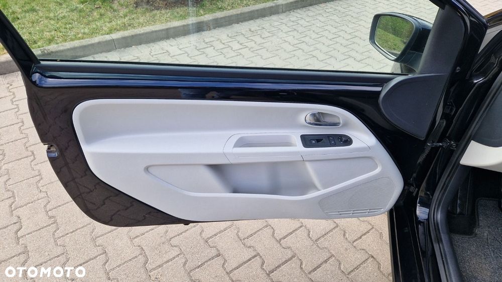 Volkswagen up! 1.0 high - 11