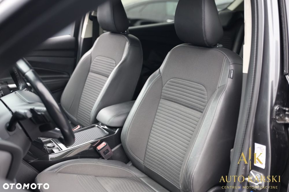 Ford Kuga - 25