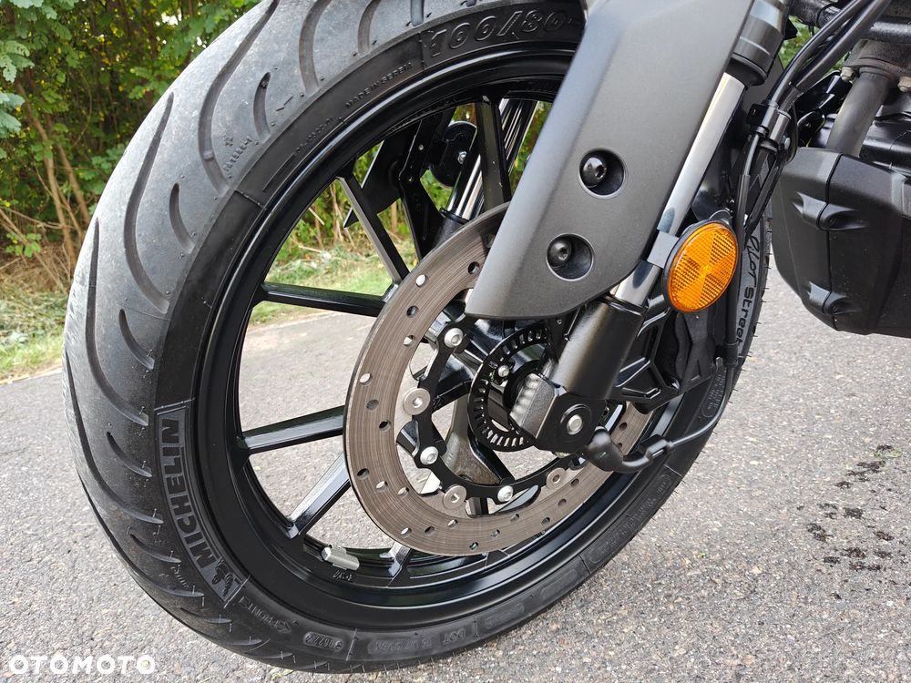 Yamaha MT - 9