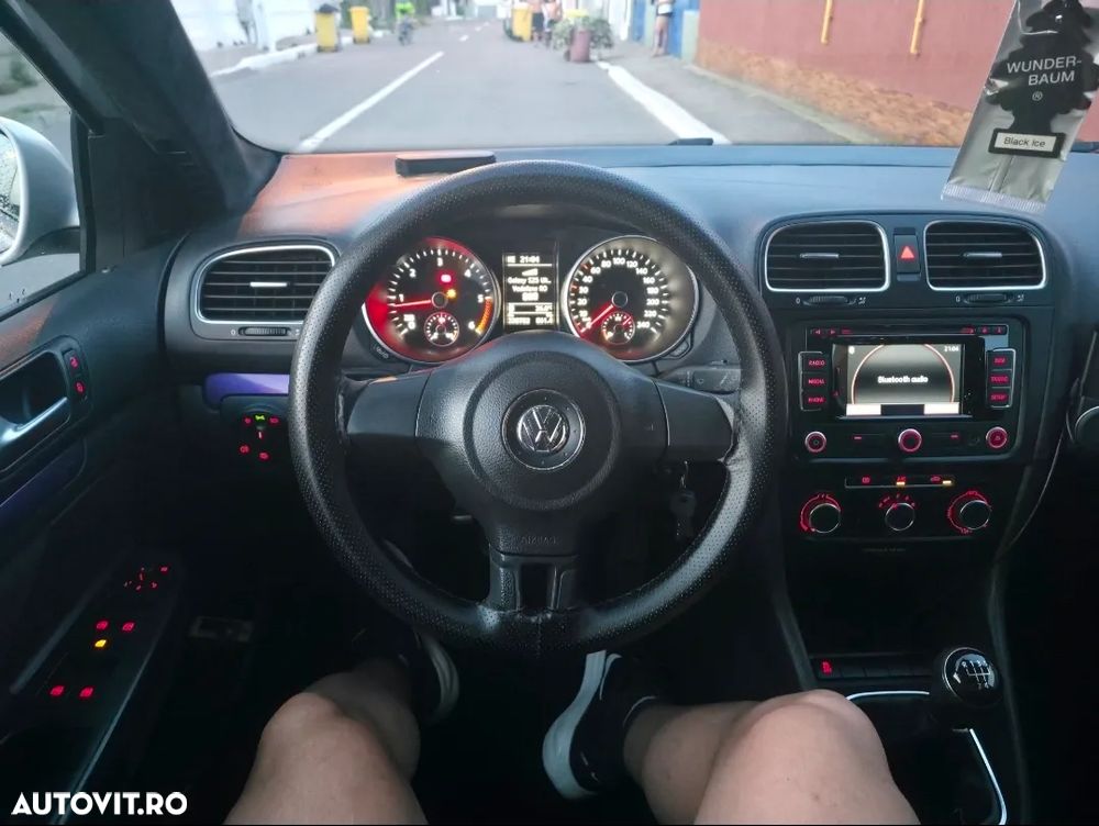 Volkswagen Golf - 11