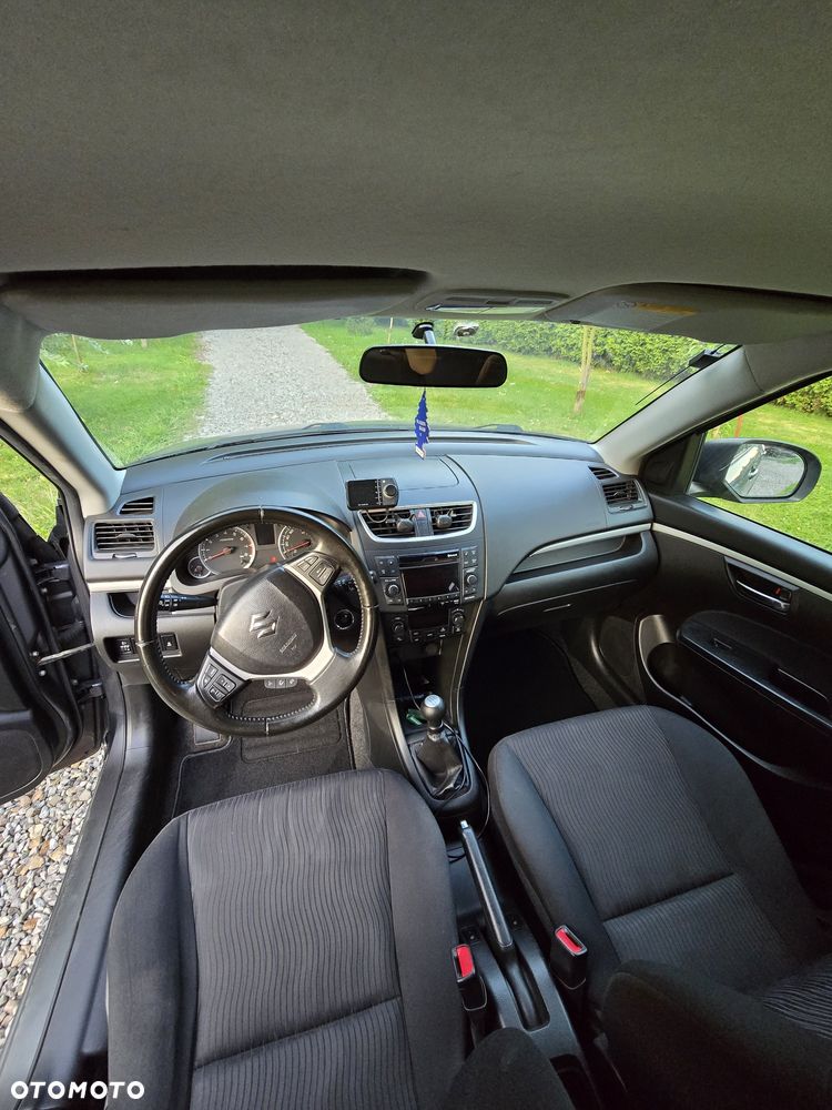 Suzuki Swift - 8