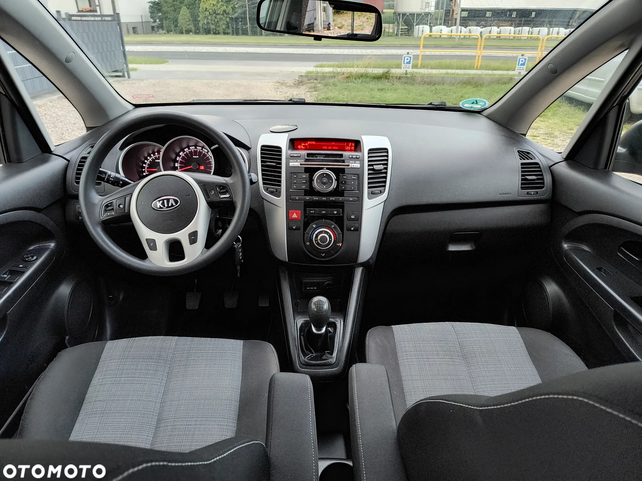 Kia Venga - 8