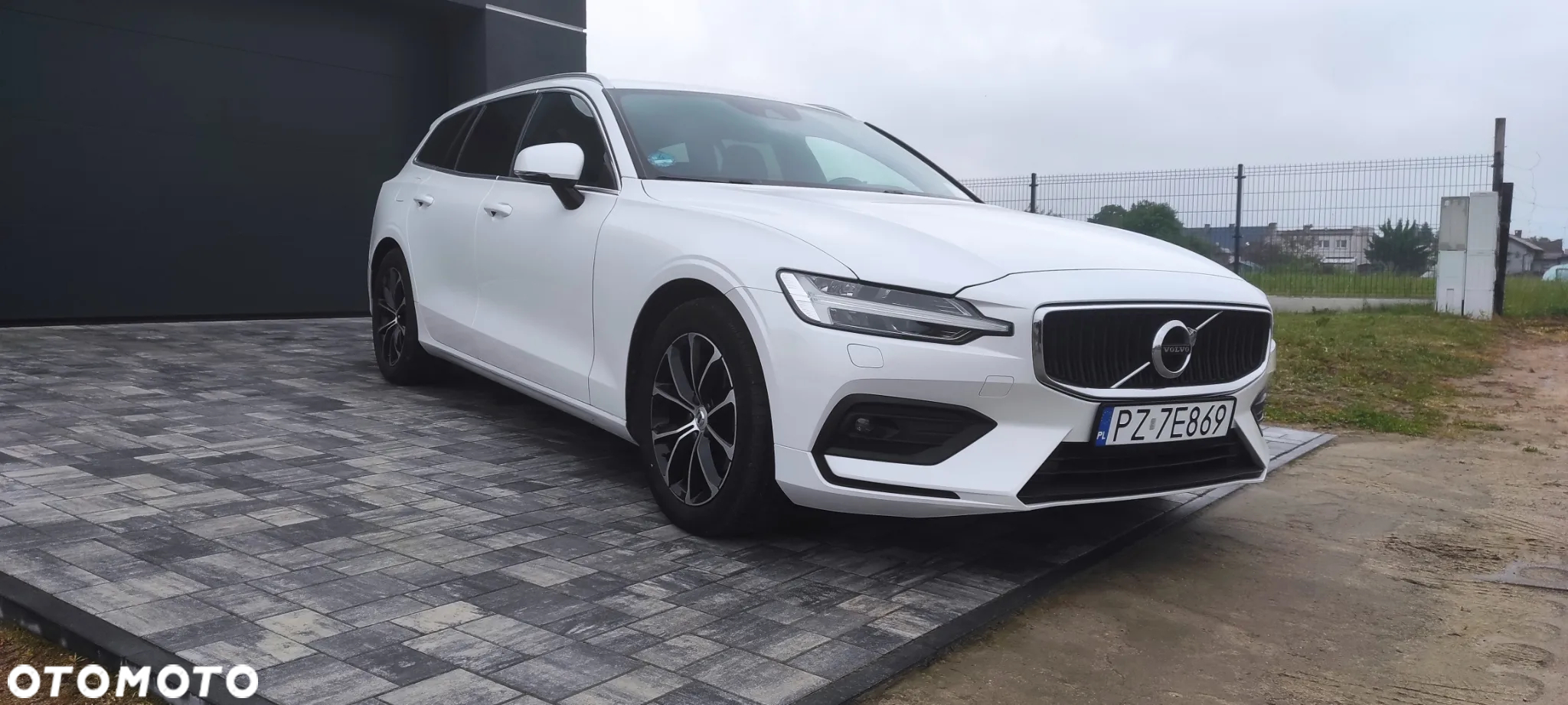 Volvo V60 D4 AWD Geartronic Momentum Pro - 2