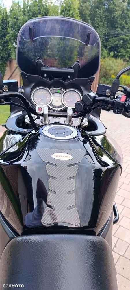 Suzuki V-STROM - 11