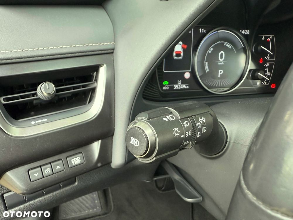Lexus UX 250h Elegance 2WD - 16