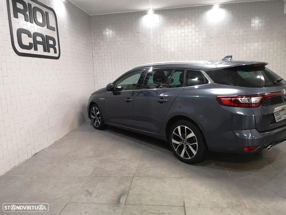 renault megane-sport-tourer ver-1-5-blue-dci-bose-edition-edc - 12
