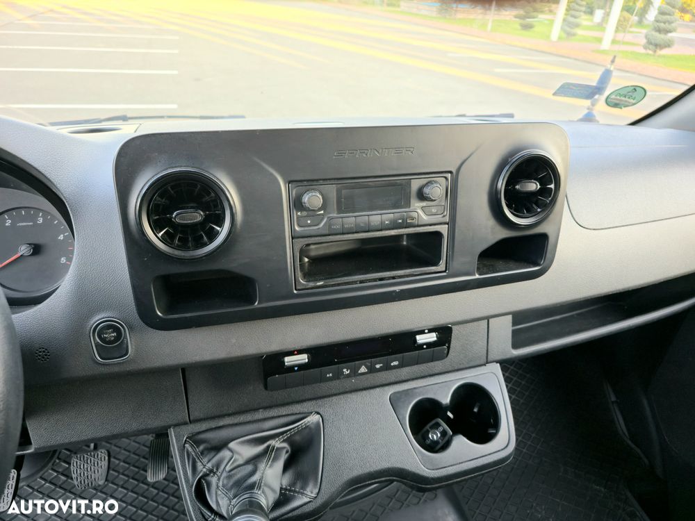Mercedes-Benz Sprinter - 7