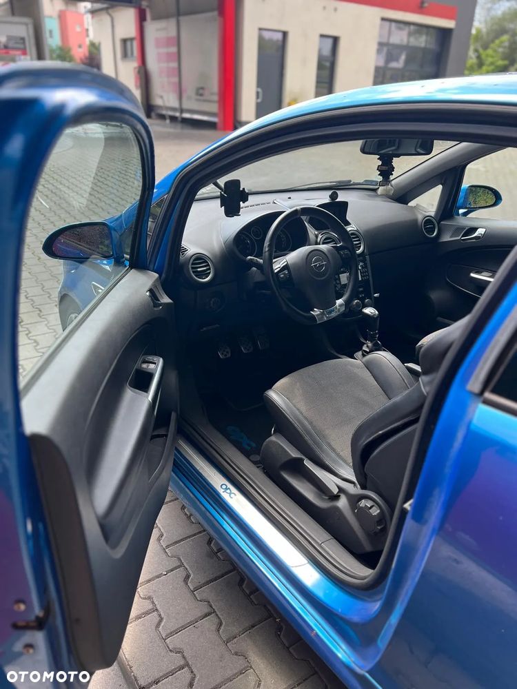 Opel Corsa 1.6T OPC - 24