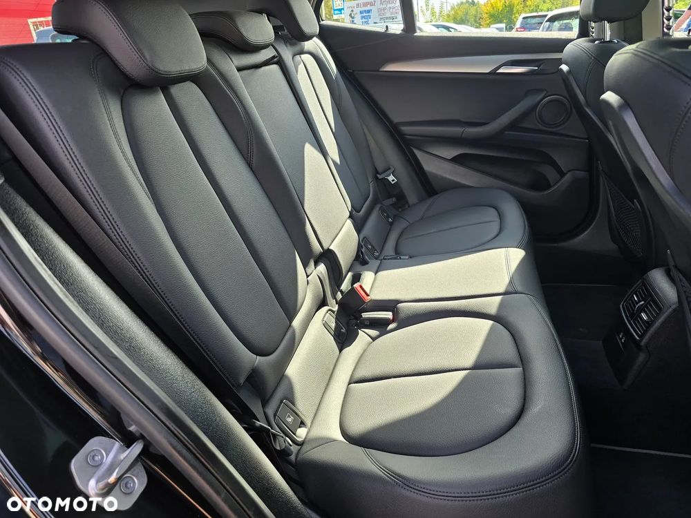 BMW X2 sDrive18i Edition GoldPlay - 16