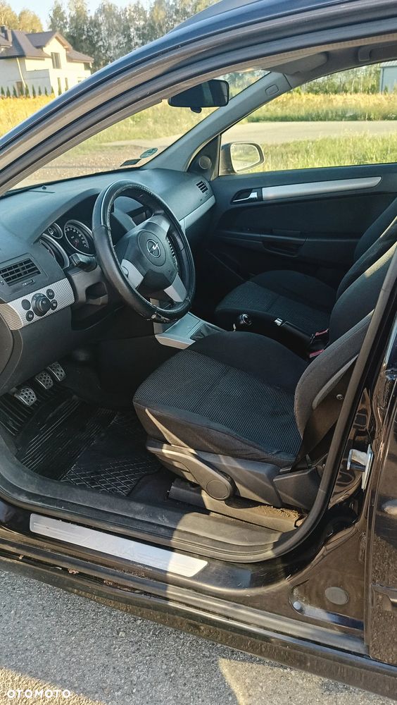 Opel Astra 1.9 CDTI Enjoy - 11