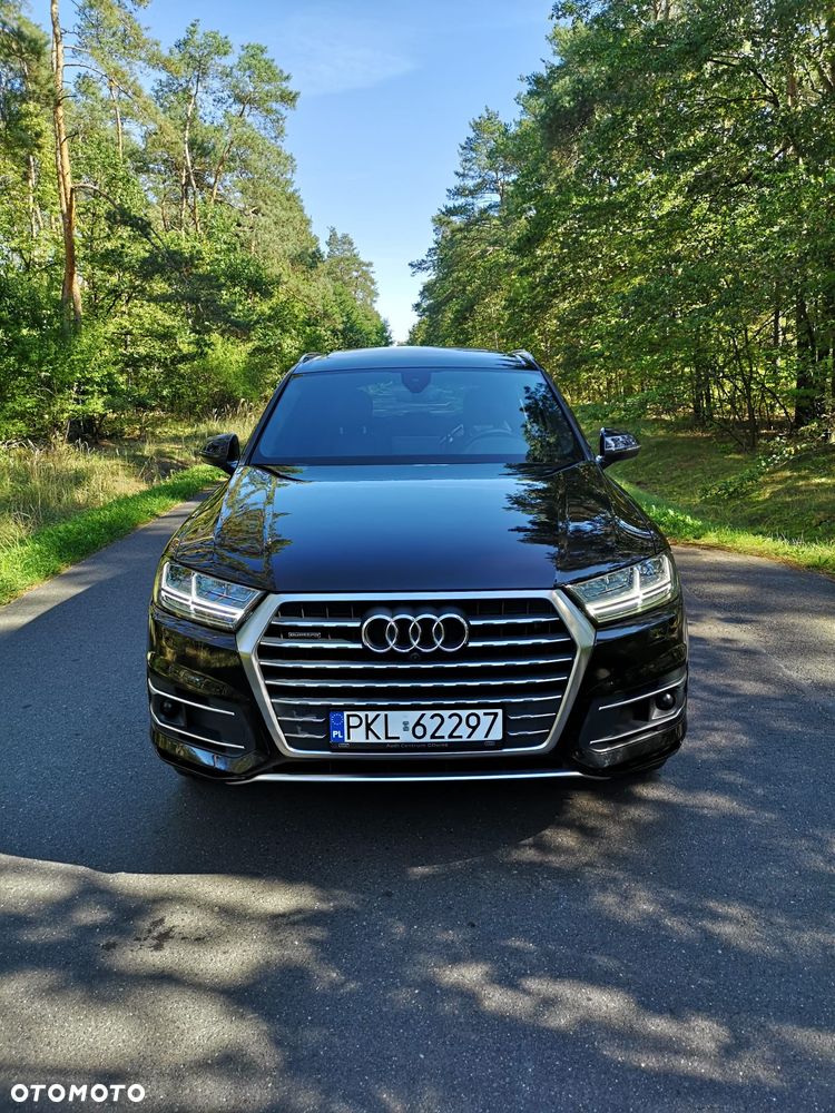 Audi Q7 - 1