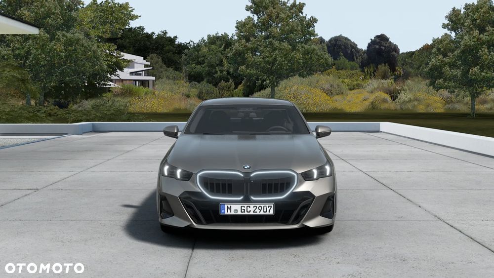 BMW Seria 5 540d xDrive - 5