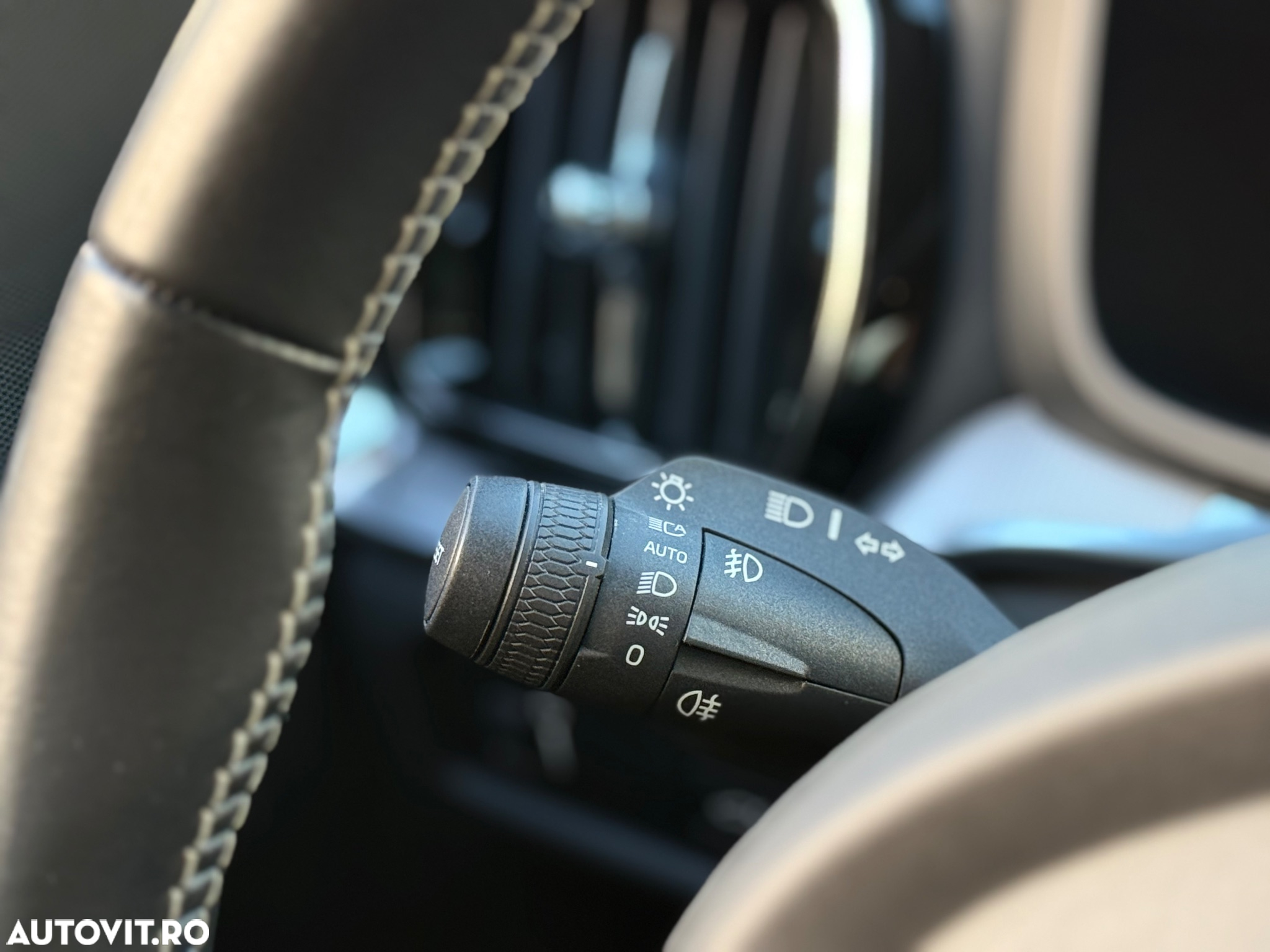 Volvo S60 T4 R-Design - 26