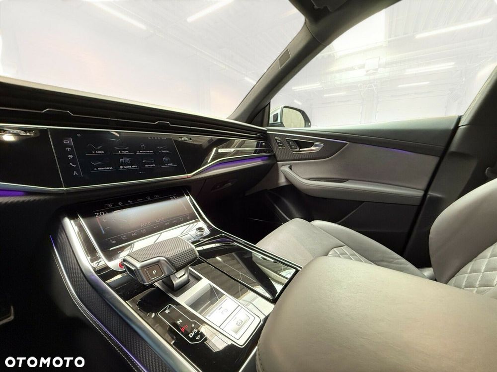 Audi SQ8 - 30