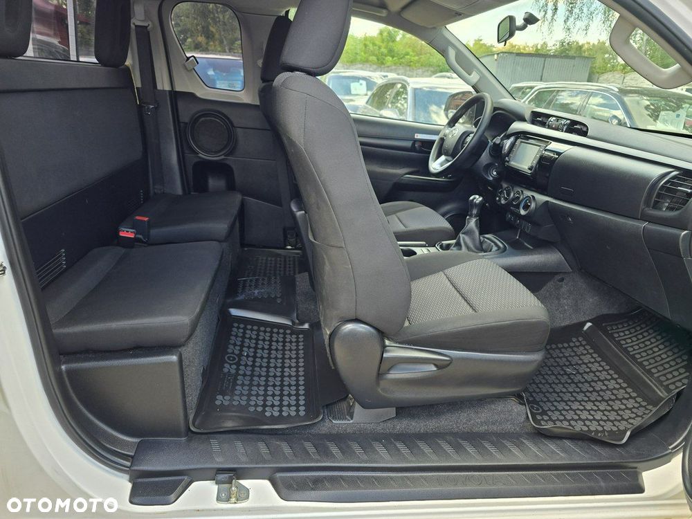 Toyota Hilux 2.4 D-4D Double Cab DL 4x4 - 10