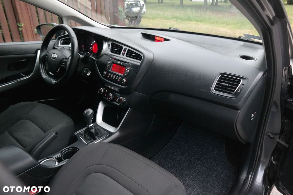 Kia Ceed 1.4 L - 17