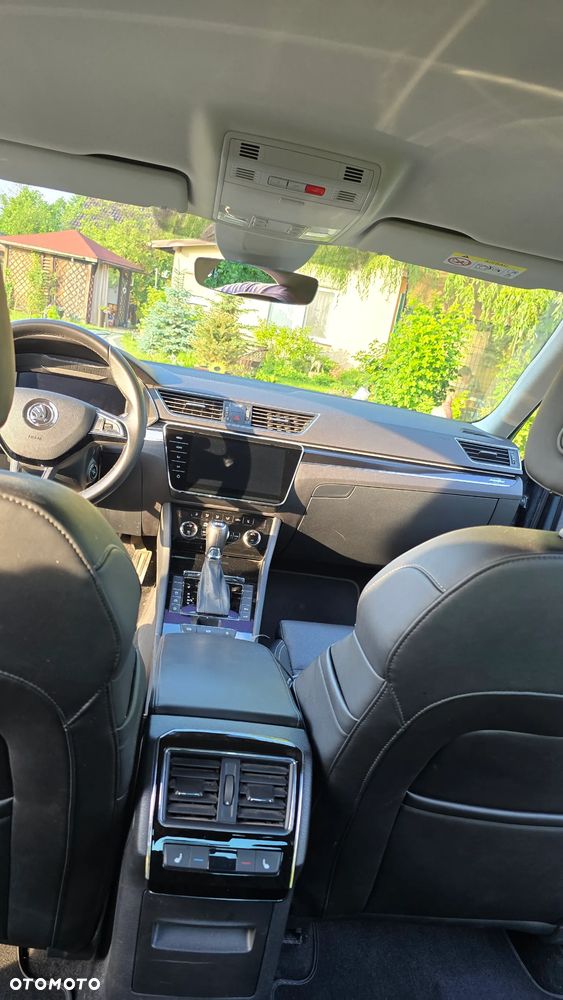 Skoda Superb 2.0 TDI SCR 4x4 L&K DSG - 6