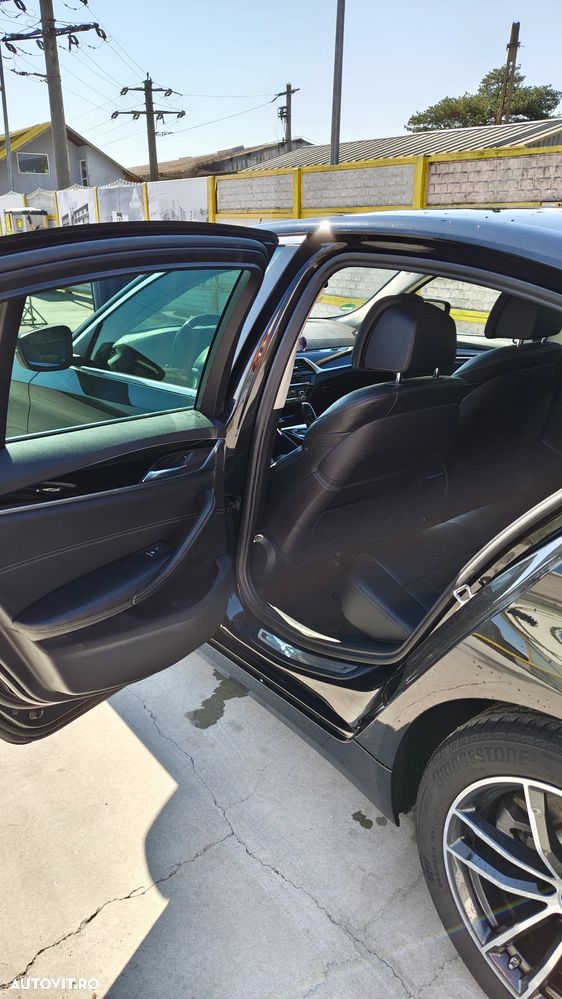 BMW Seria 5 520d AT - 11