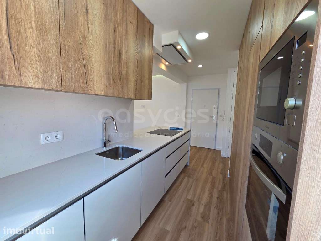Belíssimo Apartamento t1, sito na Torre da Mariinha - Grande imagem: 4/18