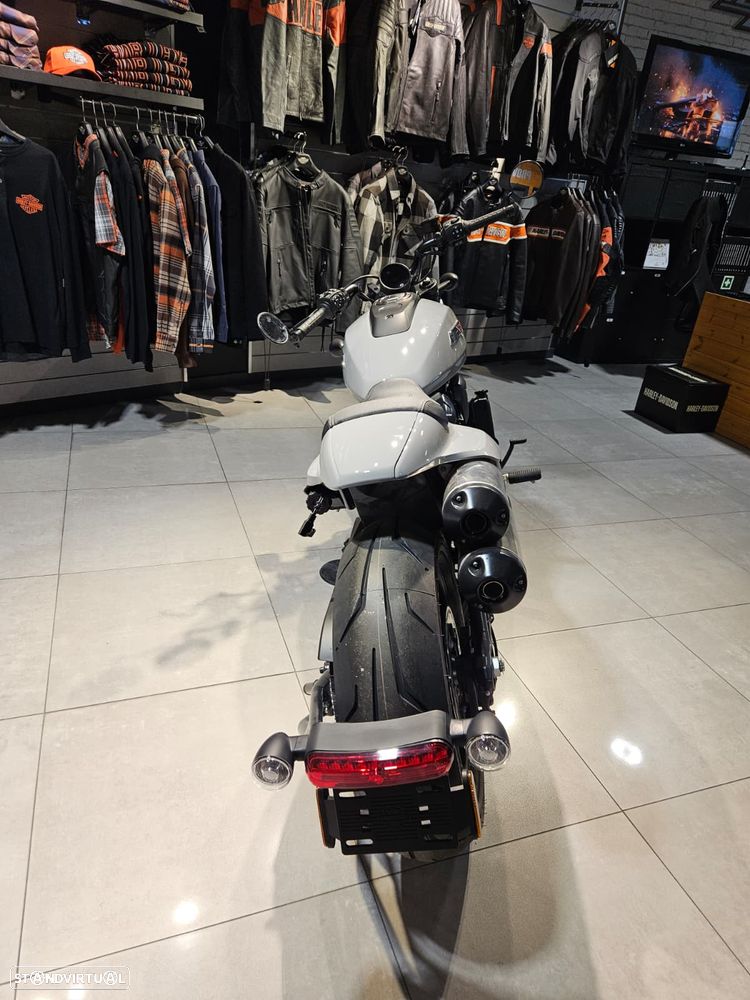 Harley-Davidson Sportster SPORTSTER S - 8