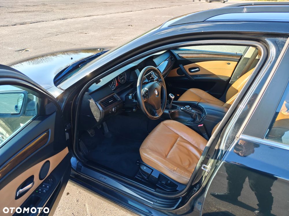 BMW Seria 5 525d - 4
