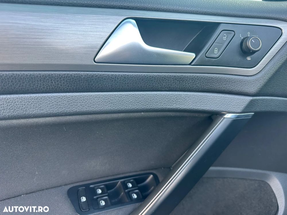 Volkswagen Golf 1.6 TDI DPF BMT Comfortline - 12