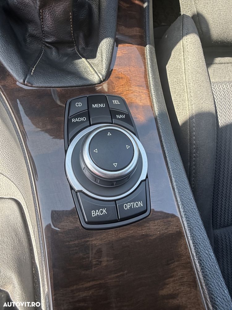 BMW Seria 3 318d - 17
